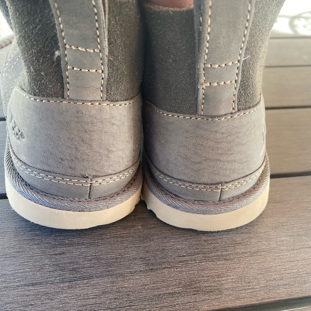 New UGG Neumel boots size 7 - Picture 4 of 7